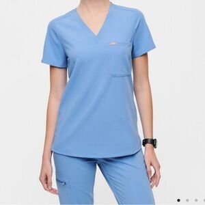 Figs- Women’s Ceil Blue scrub set- Medium